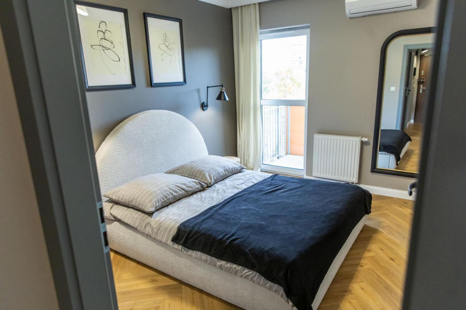 Solar Apartments I Stare Miasto 10Min I Priv Parking Free I Winda I Balkon Thorn Exterior foto