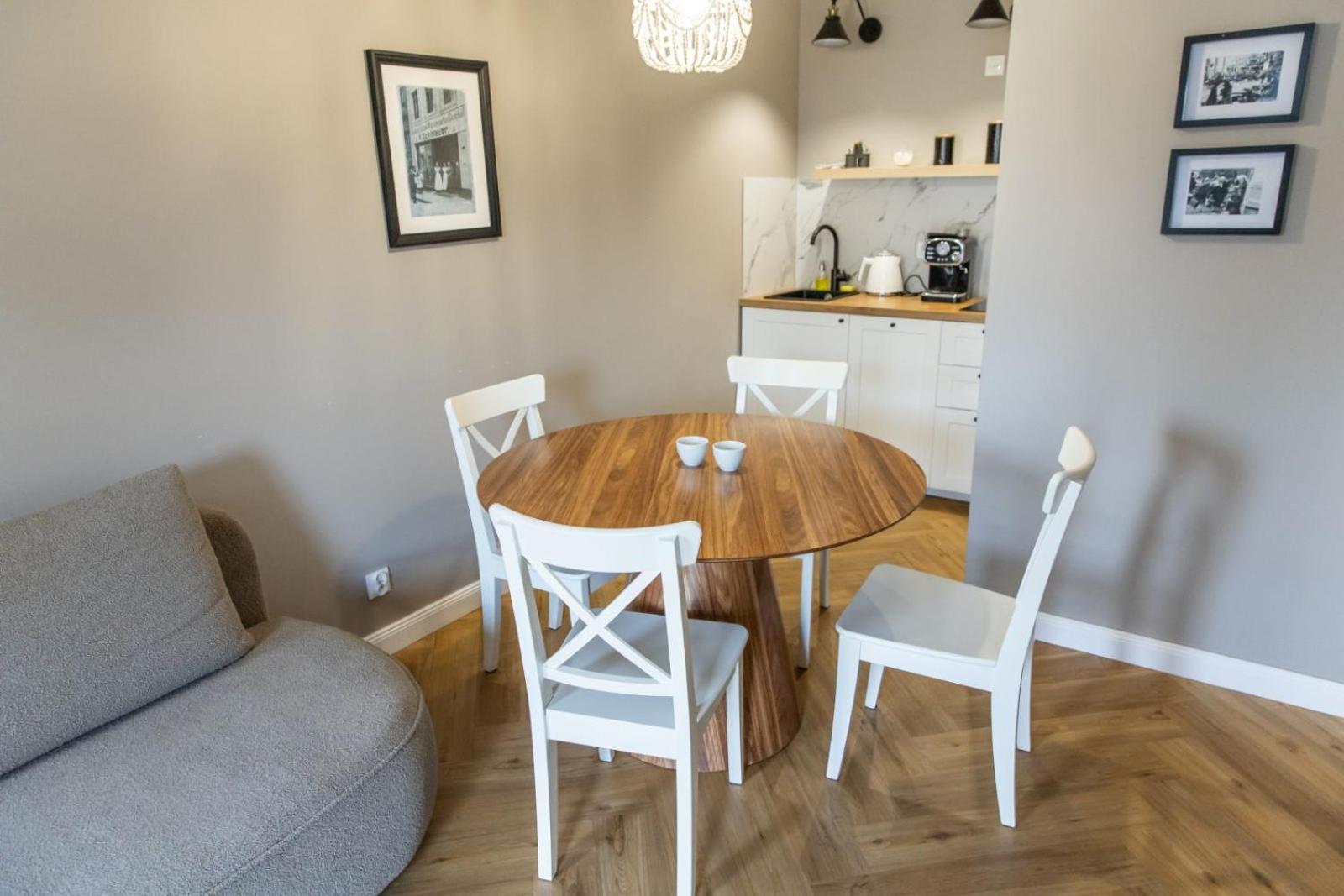 Solar Apartments I Stare Miasto 10Min I Priv Parking Free I Winda I Balkon Thorn Exterior foto