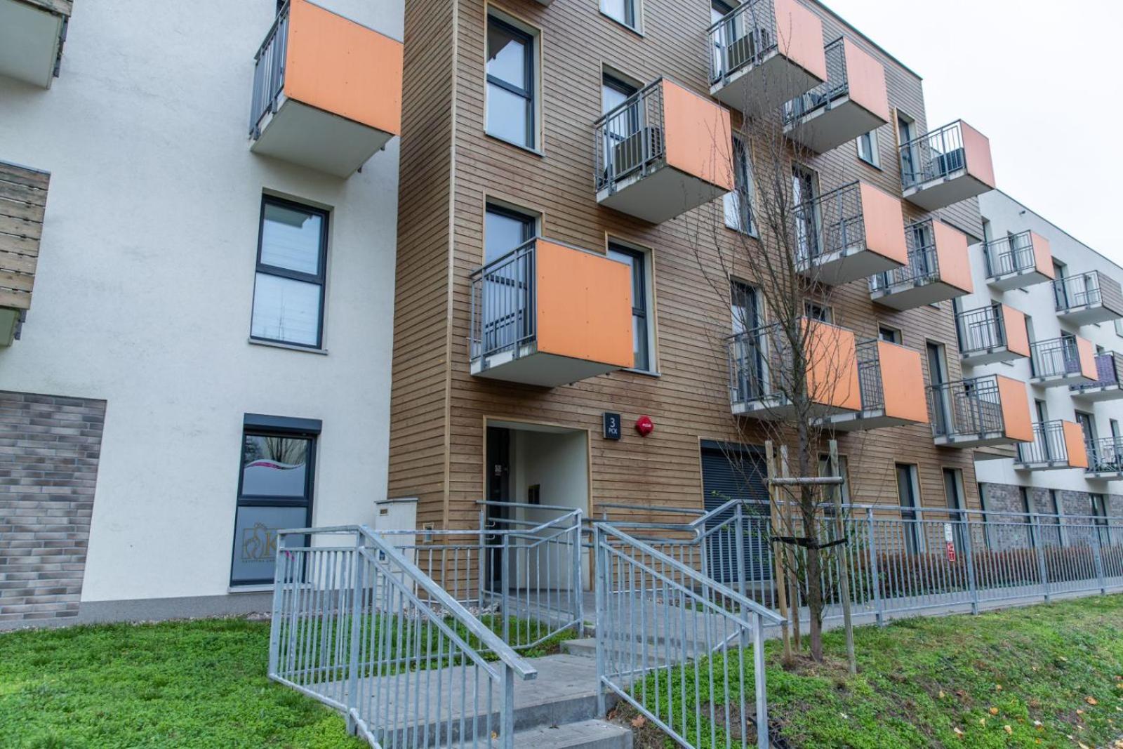 Solar Apartments I Stare Miasto 10Min I Priv Parking Free I Winda I Balkon Thorn Exterior foto