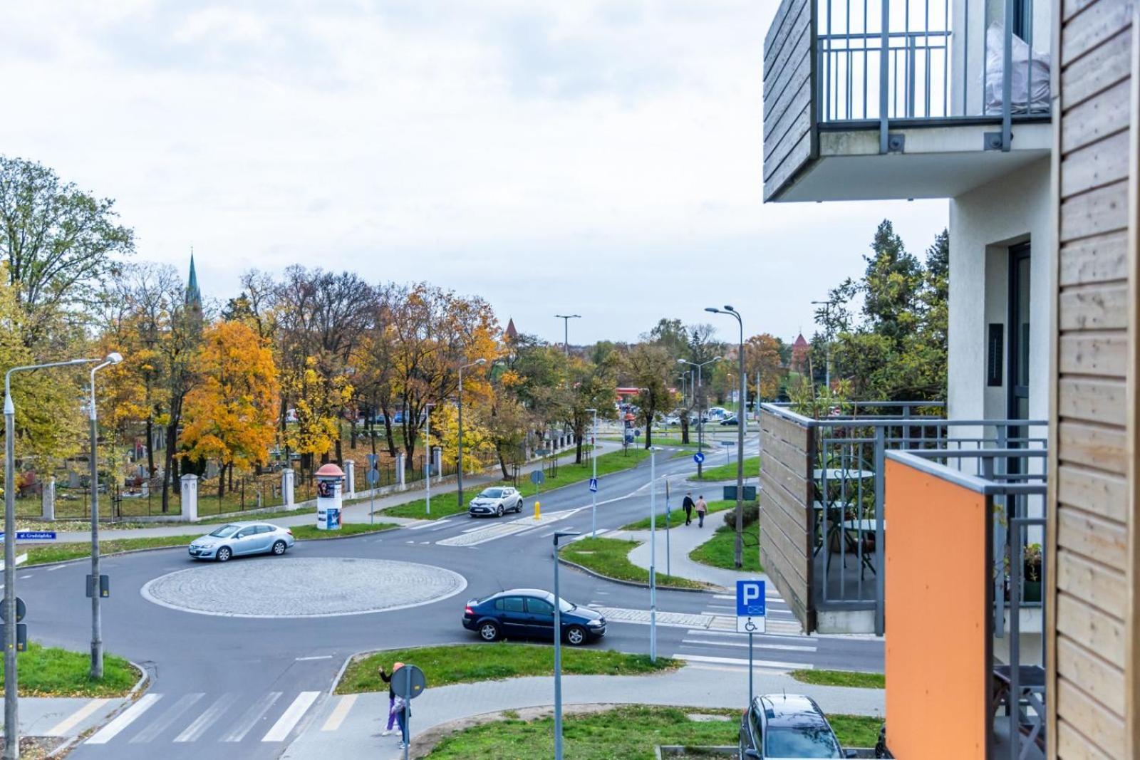 Solar Apartments I Stare Miasto 10Min I Priv Parking Free I Winda I Balkon Thorn Exterior foto